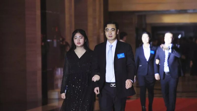 “感恩相伴?筑夢(mèng)同行”——龍港集團(tuán)2019新春年會(huì)盛大舉行！