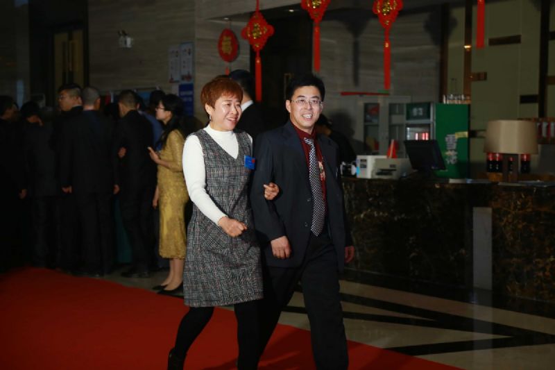 “凝心聚力 ·砥礪前行”— 龍港集團2020新春年會完美收官！