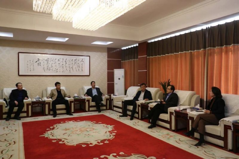 市委常委、組織部部長(zhǎng)胡筱芹陪同中汽中心專家到龍港汽車城進(jìn)行調(diào)研